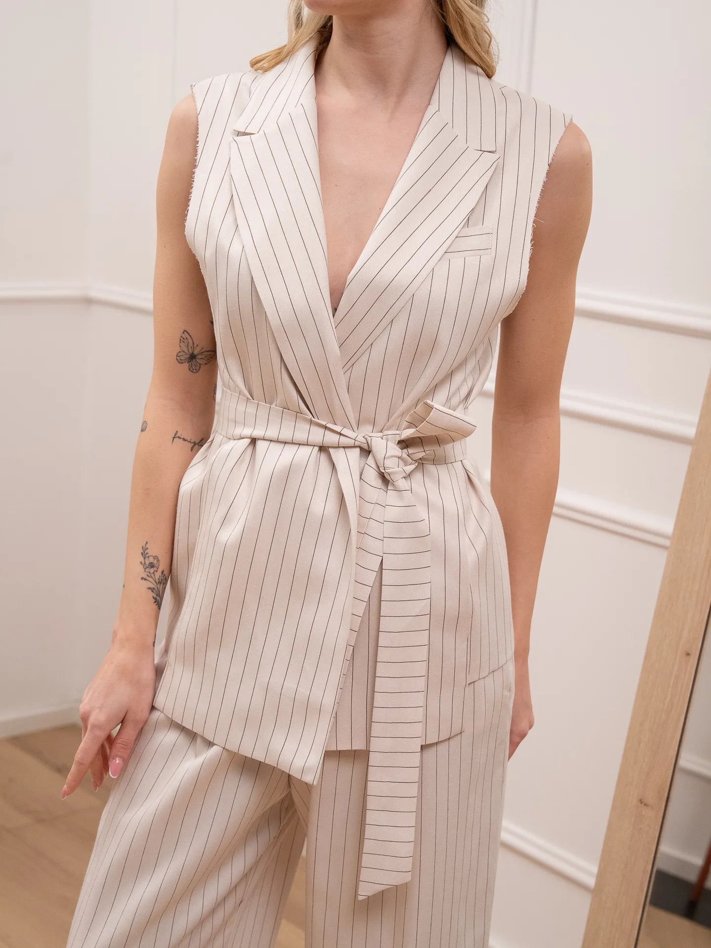 Gilet gessato moro bordo taglio vivo - SoAllure