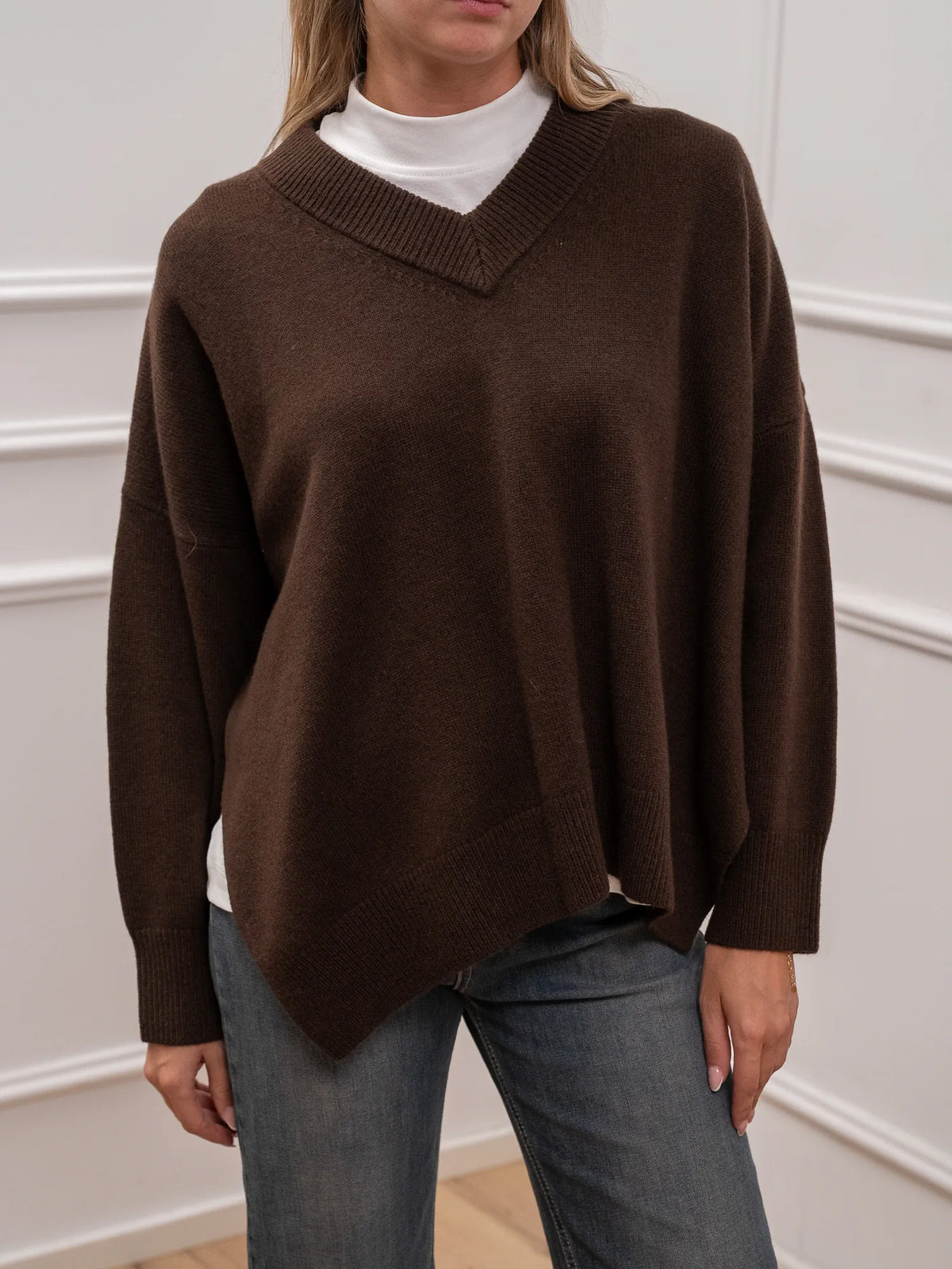 Maglia scollo a v spacchi laterali in 100% lana - Philia Loft