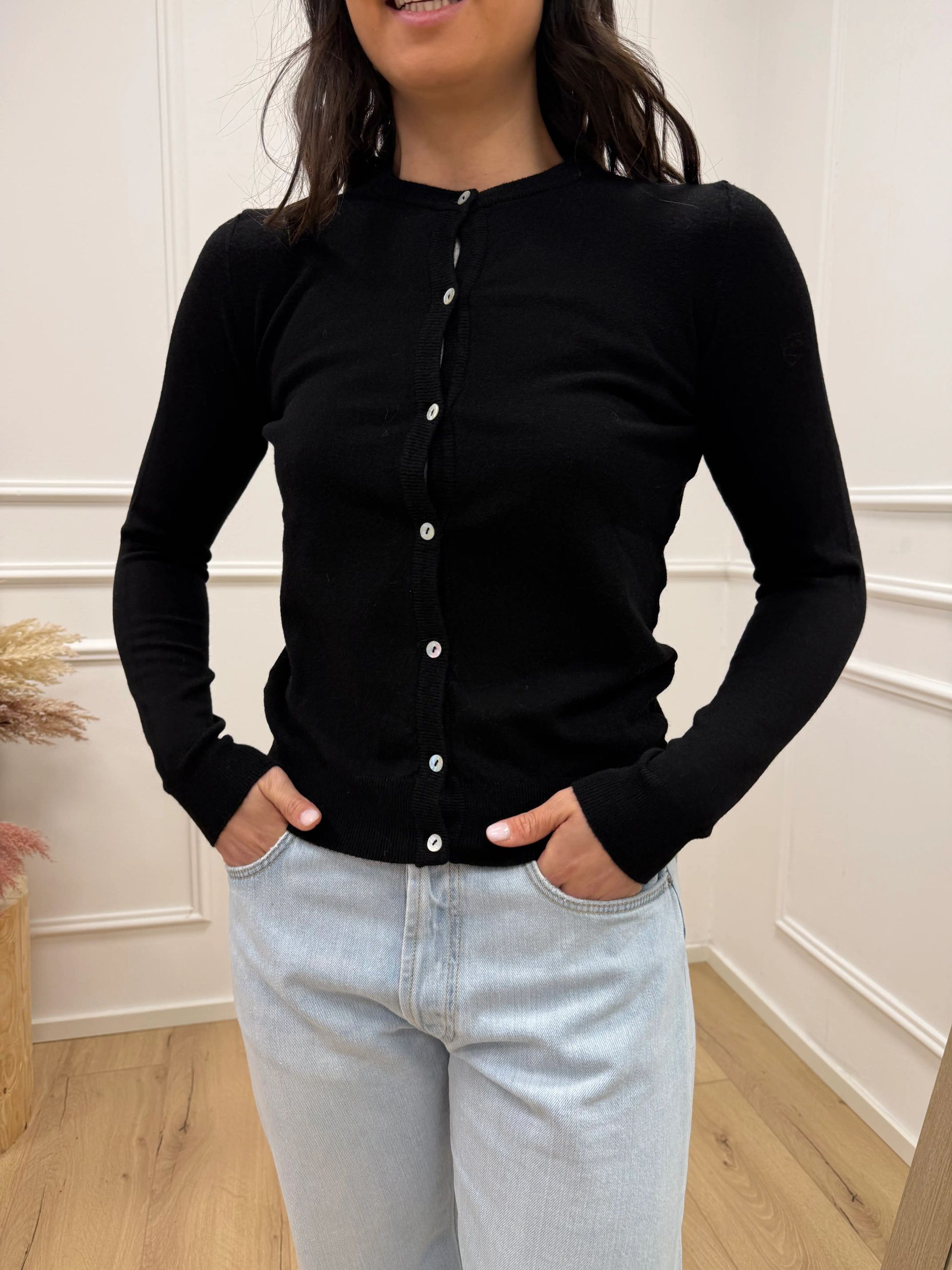 Maglia rebecchina basic nera - HaveOne