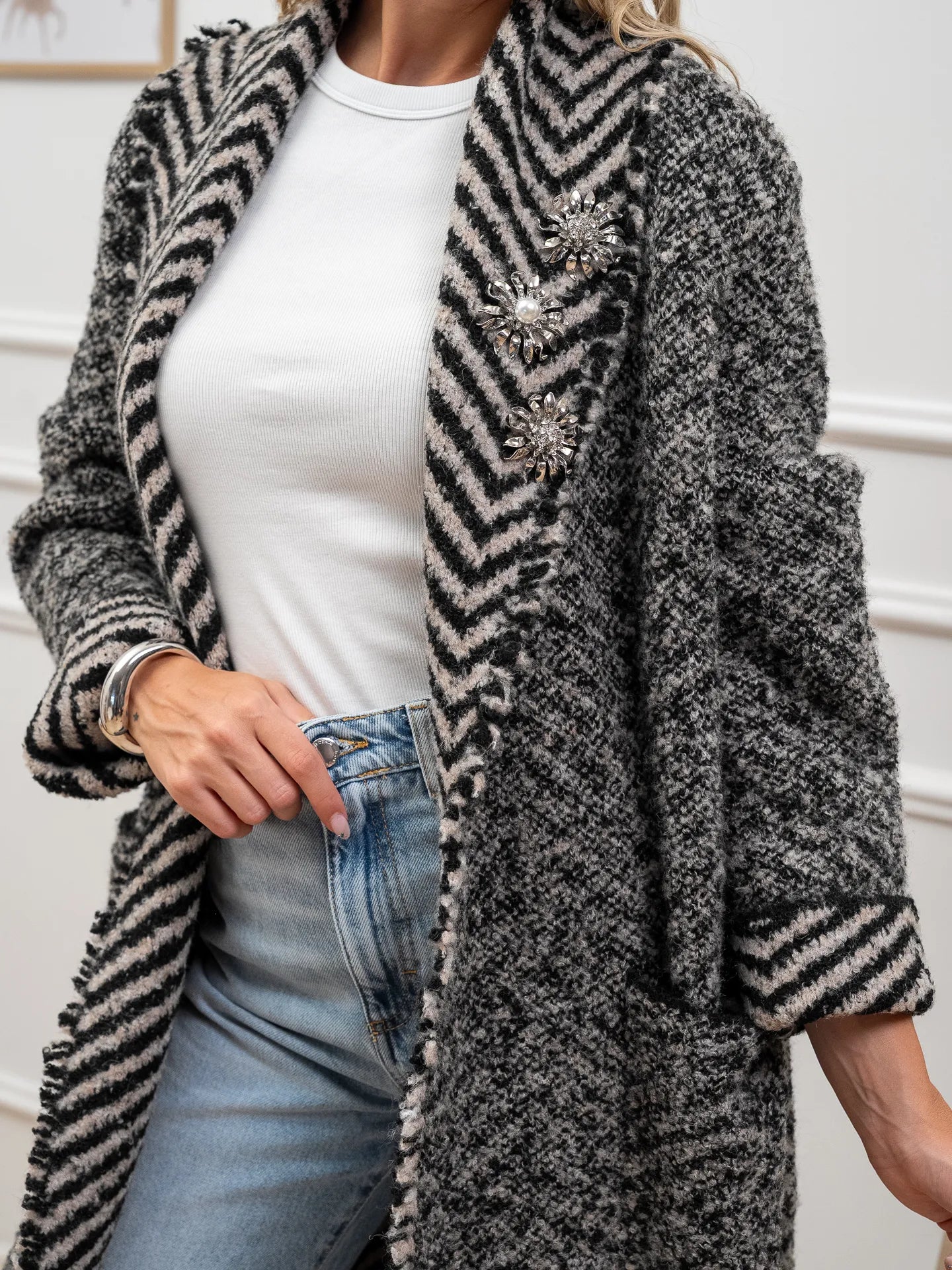 Cappotto lungo sale e pepe con spille - Vicolo