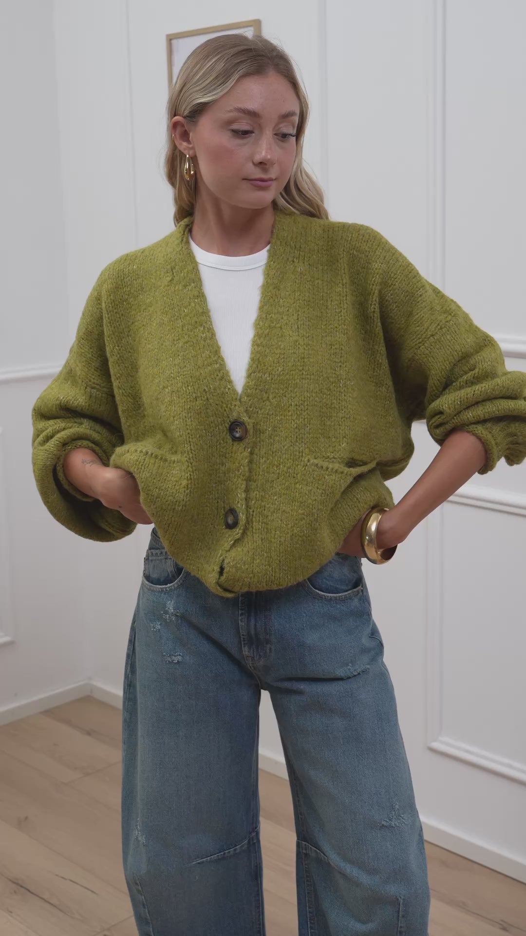 Cardigan Classico con Bottoni – Saguey Cardigan Classico con Bottoni – Saguey