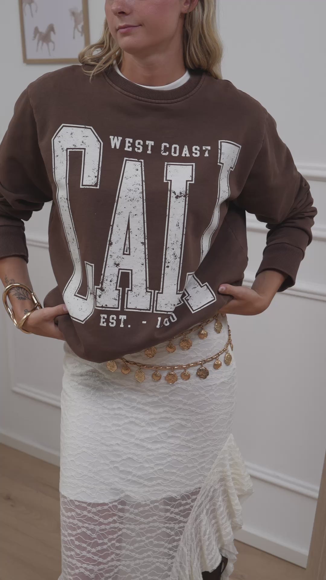 Carica video: Felpa moka Cali - Vicolo