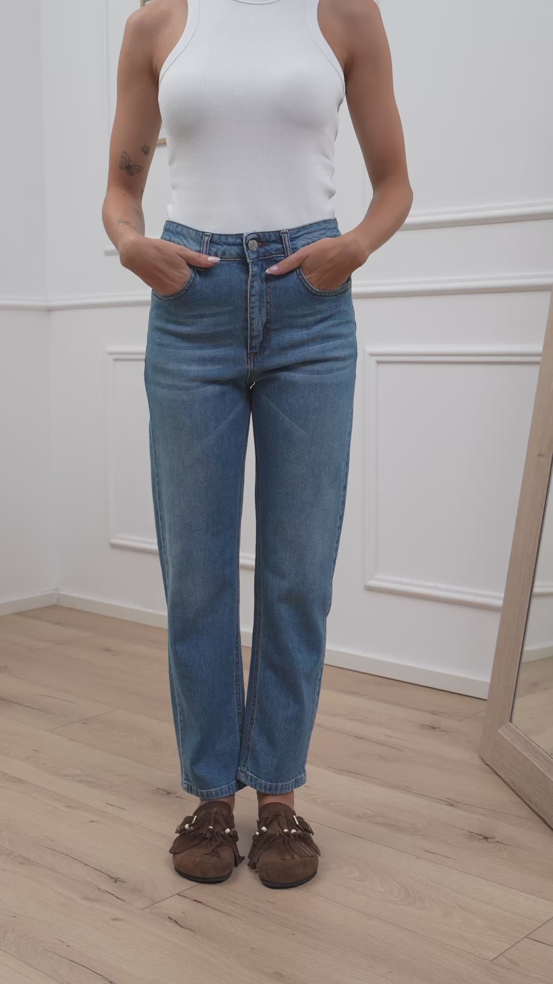 Carica video: Jeans Louis lavaggio medio - HaveOne