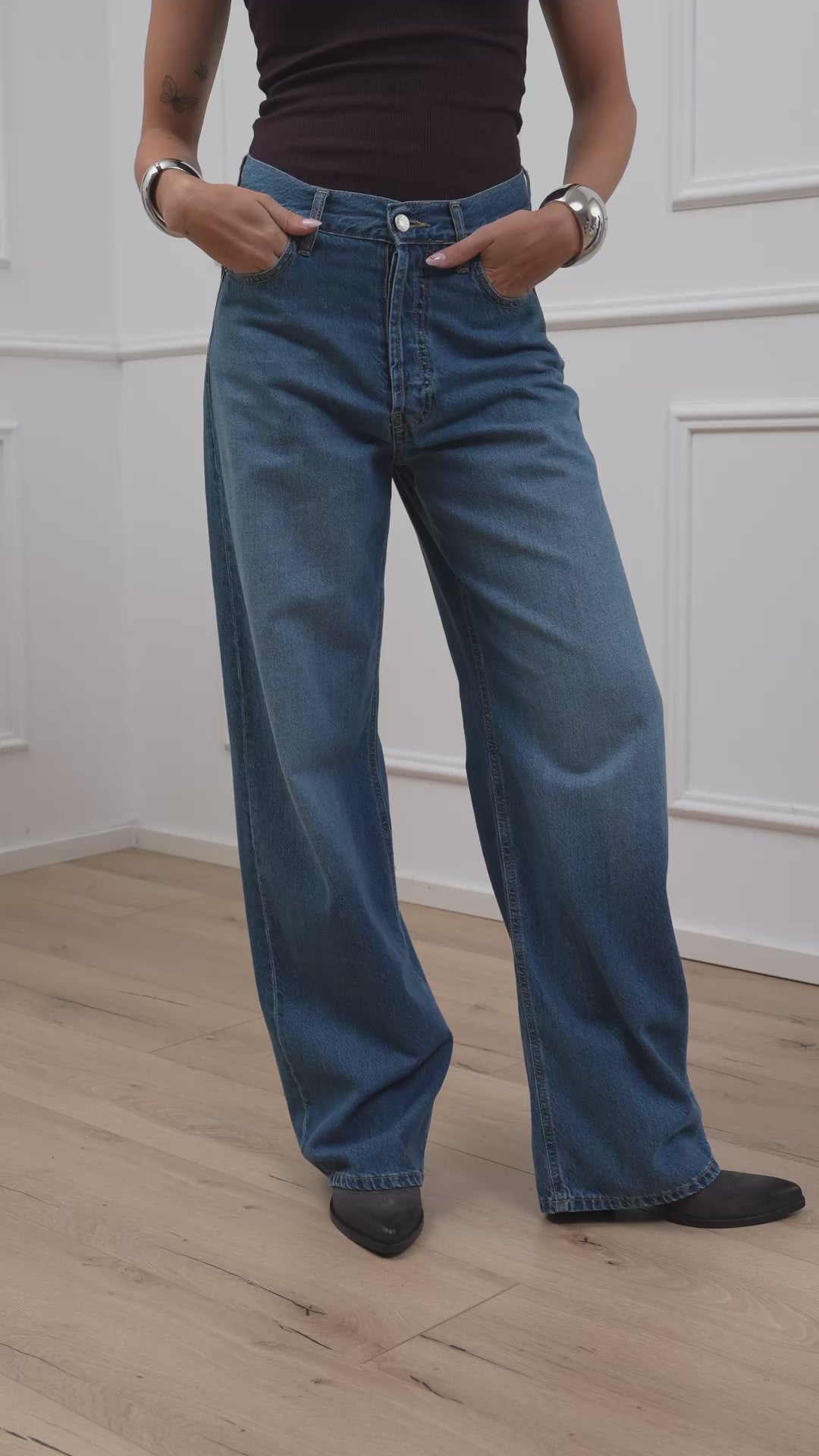 Carica video: Jeans Kein blu denim - HaveOne