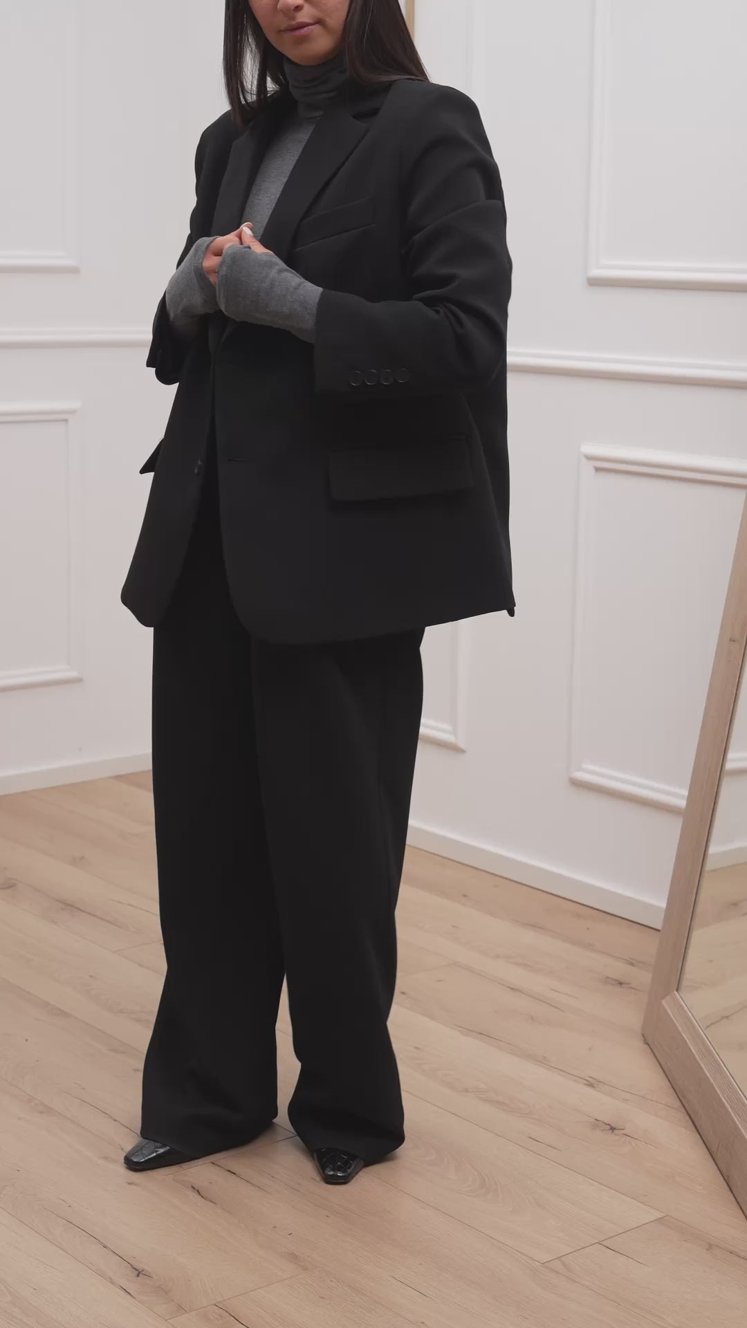 Carica video: Pantaloni Ludo neri fiammato - Vicolo