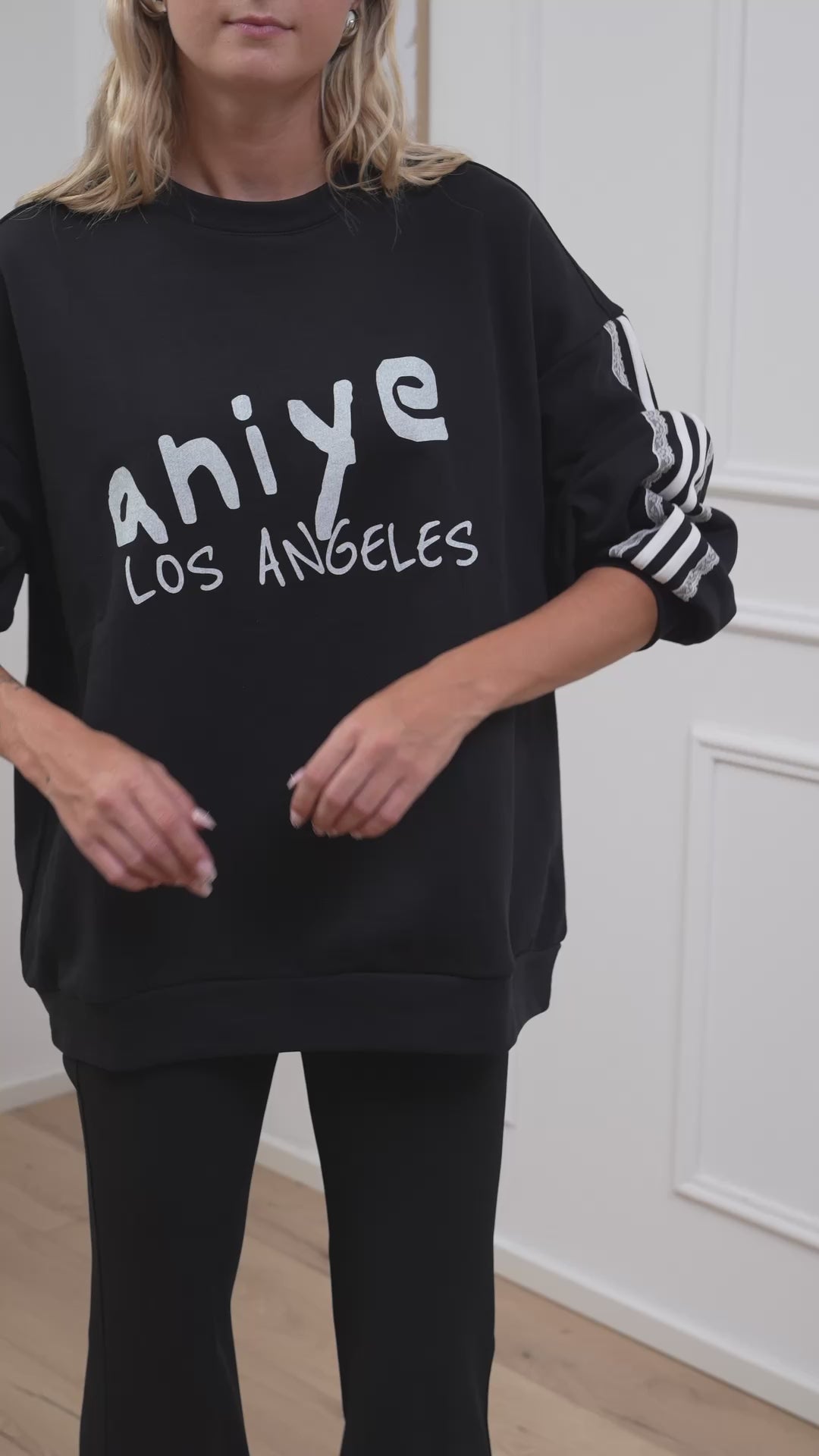 Carica video: Felpa Hoodie Los Angeles over - Aniye By
