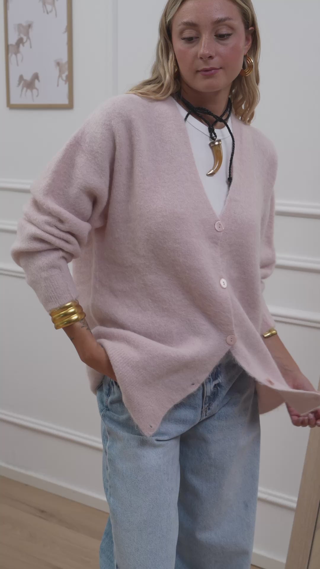 Carica video: Cardigan lungo rosa alpaca superfine - Kontatto