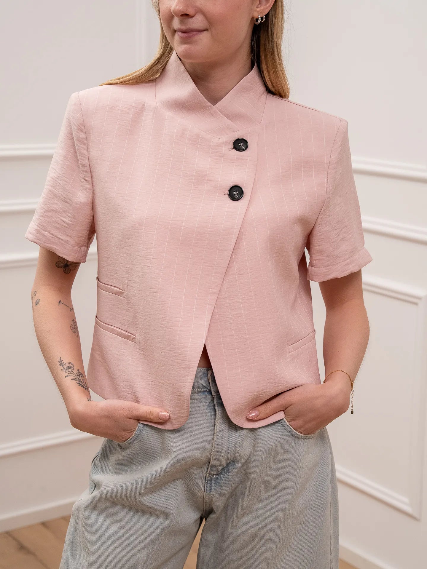 Giacca Iris crop rigata cipria con doppio bottone - HaveOne