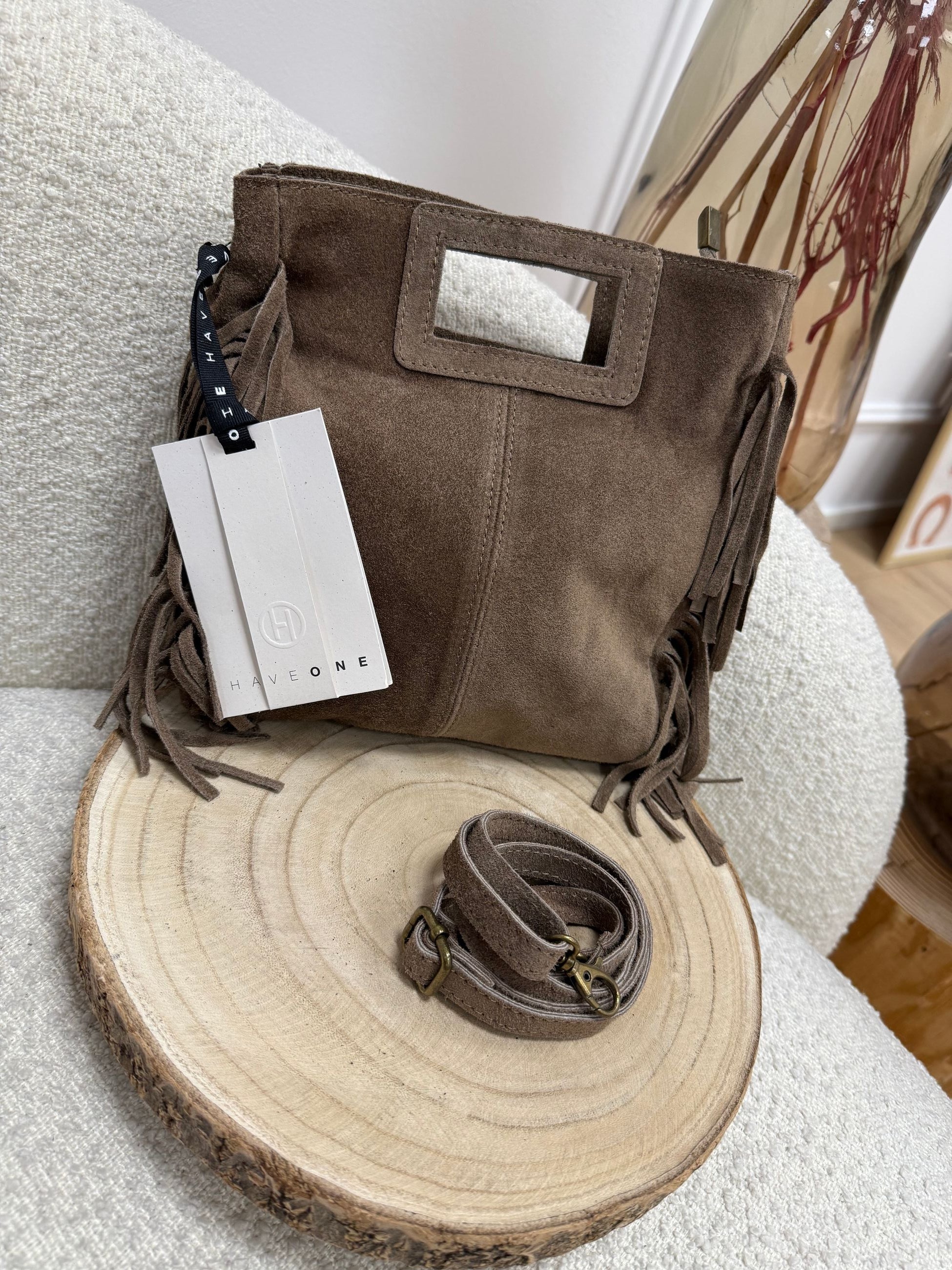 Borsa scamosciata tortora con frange - HaveOne