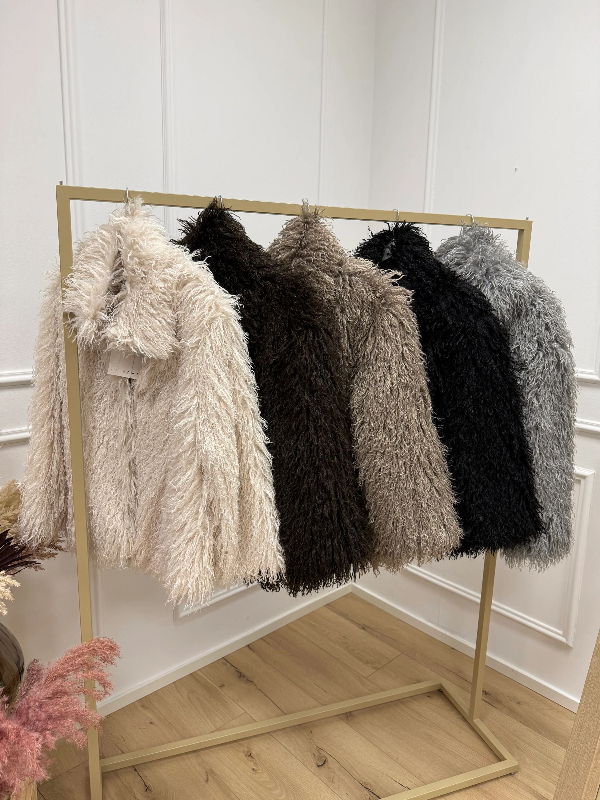 Pelliccia mongolia panna - HaveOne