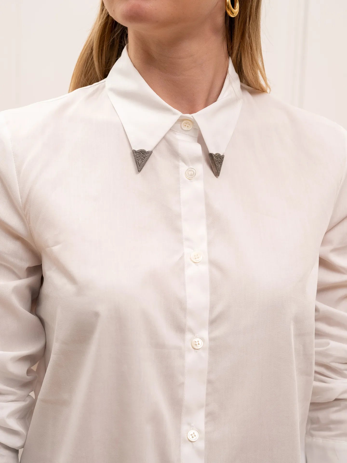Camicia bianca con punte in metallo - Vicolo