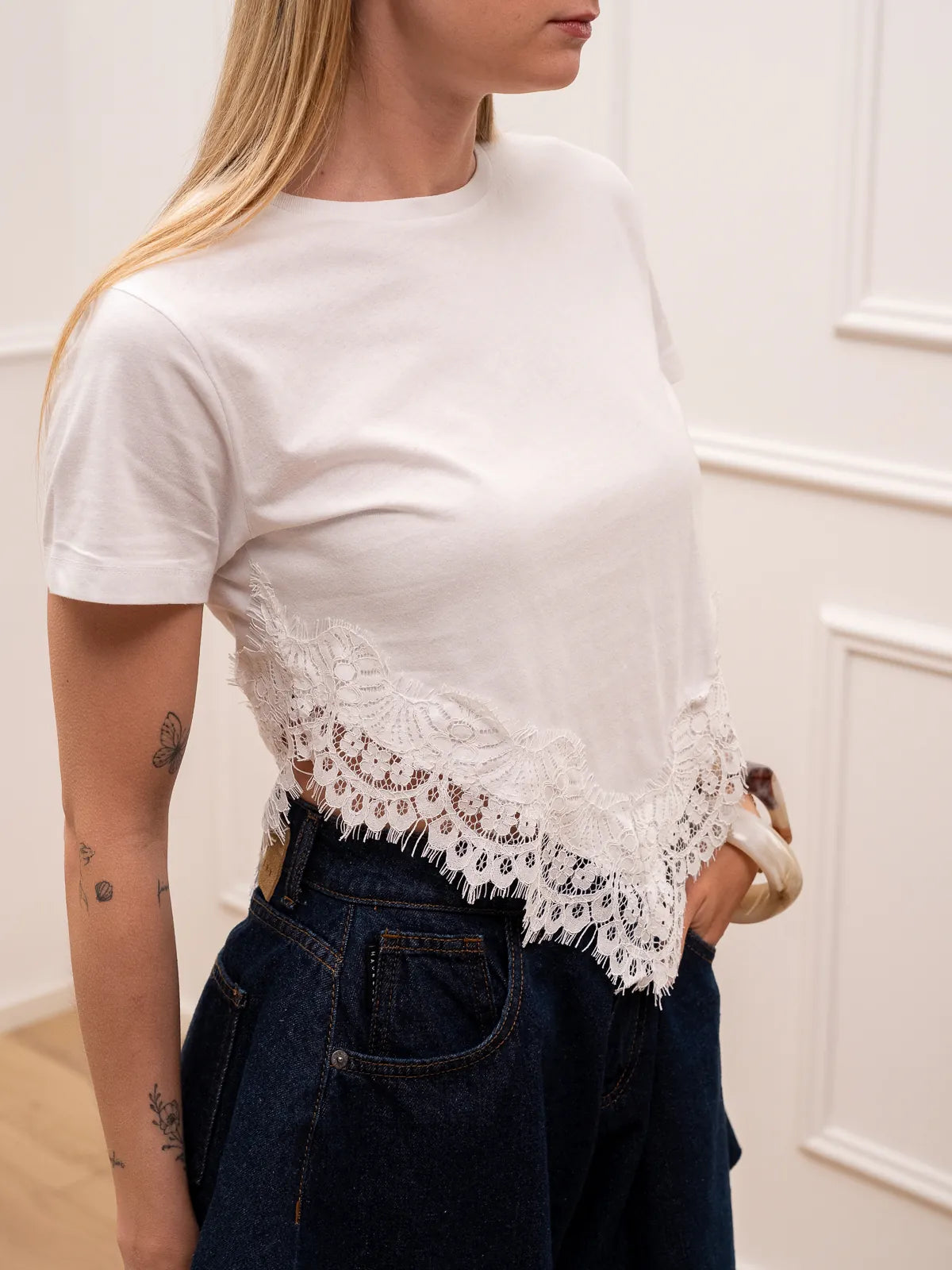 T shirt bianca a punta con pizzo - HaveOne