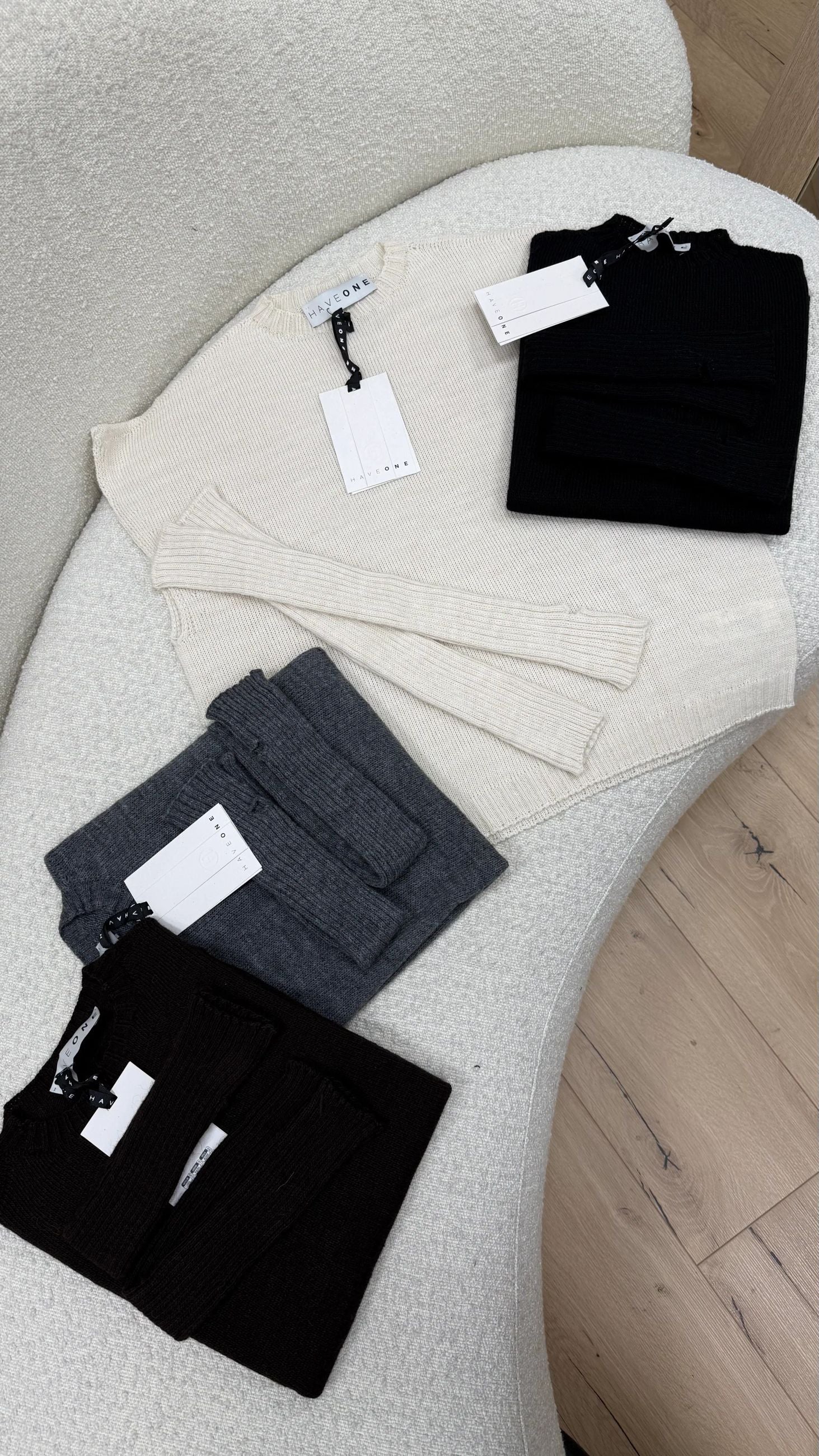 Gilet nero manicotti misto lana e alpaca - HaveOne