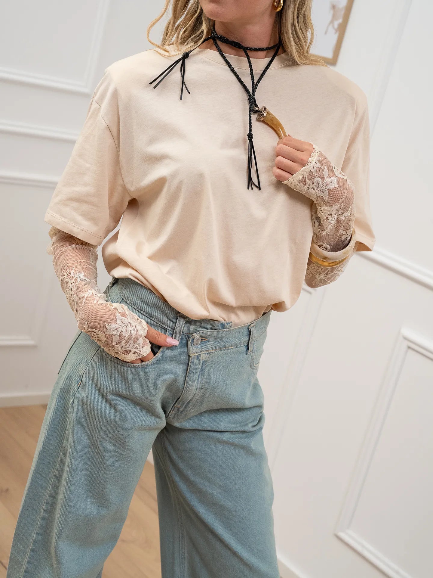 T shirt vaniglia con manicotto in pizzo - Vicolo