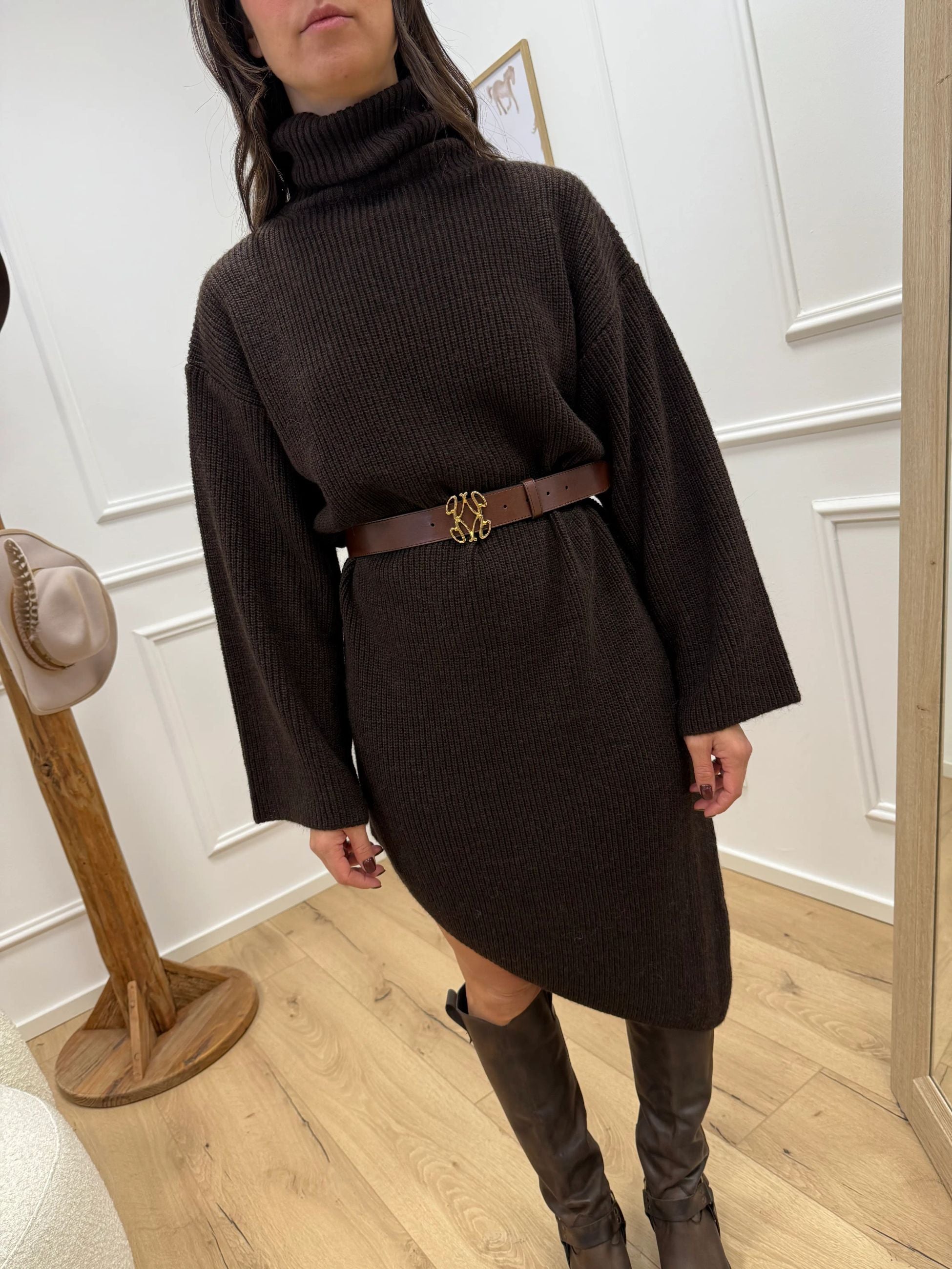 Vestito moro taglio obliquo - Kontatto