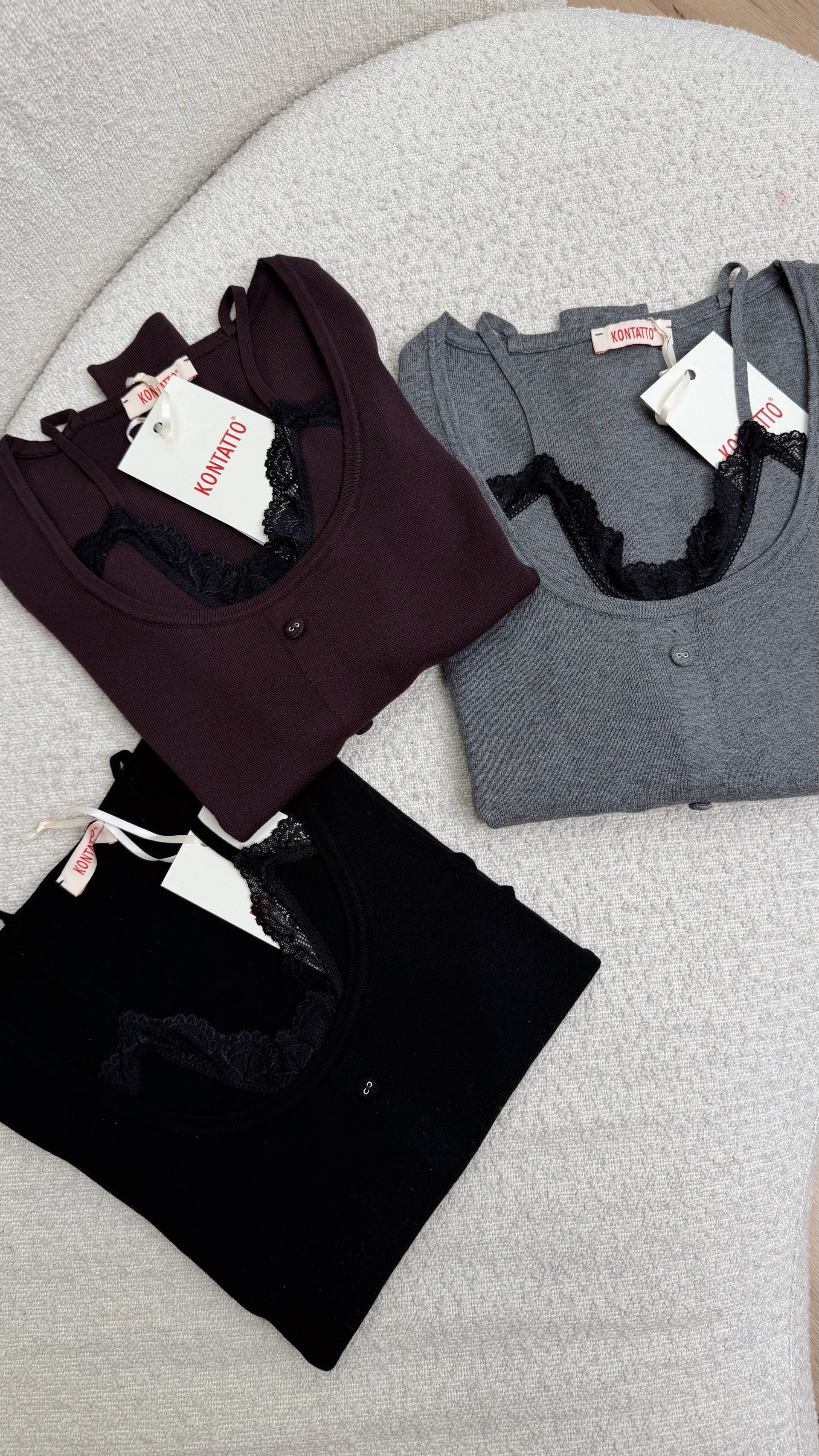 Maglia bralette con bottoni e pizzo - Kontatto