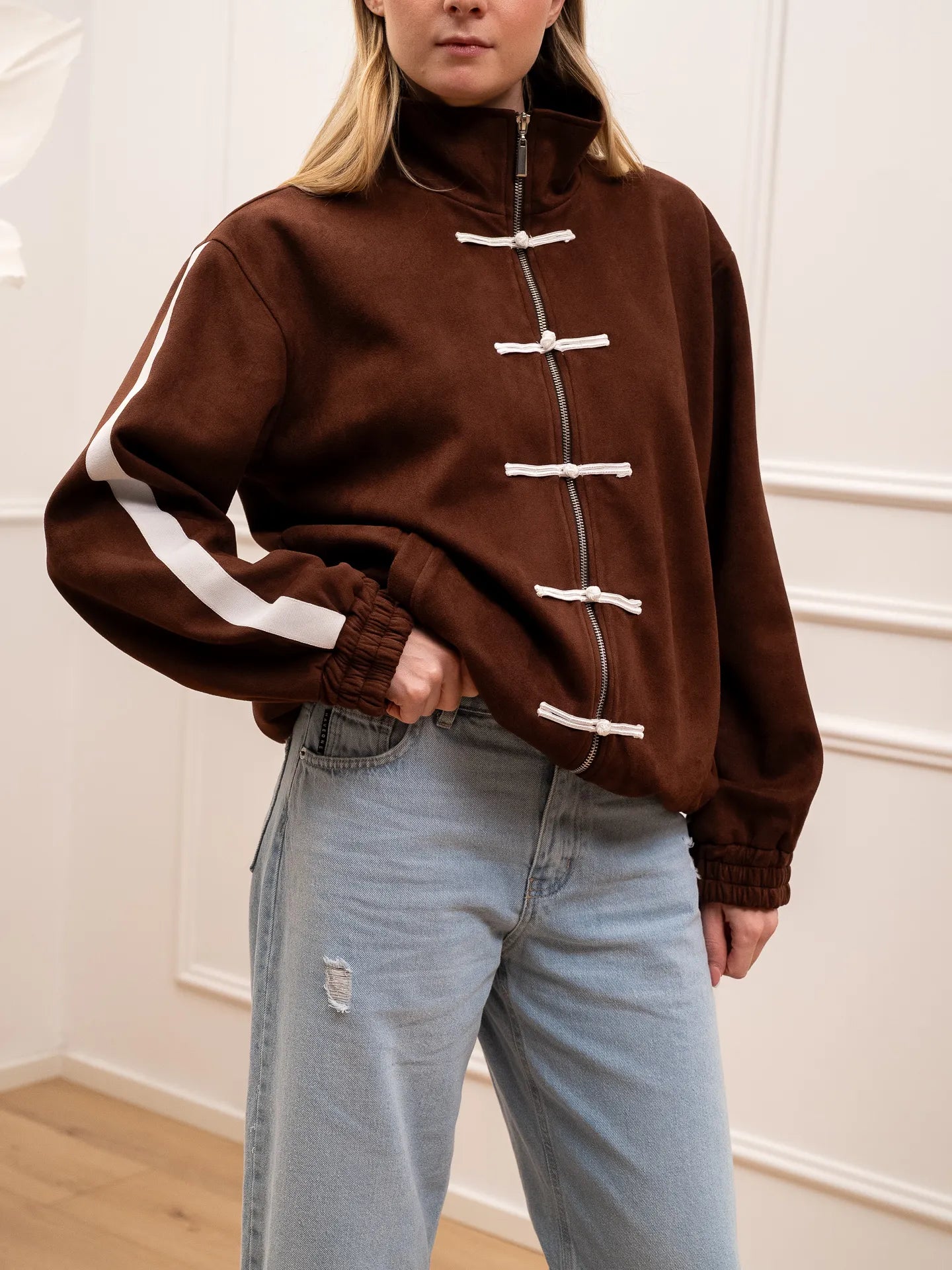 Giacchetto gianduia con alamari e bande in suede - Vicolo