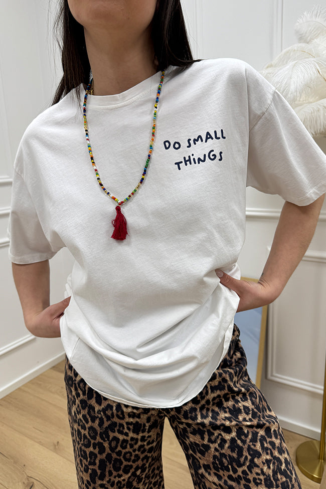 T shirt bianca collana con perline multicolor - Vicolo