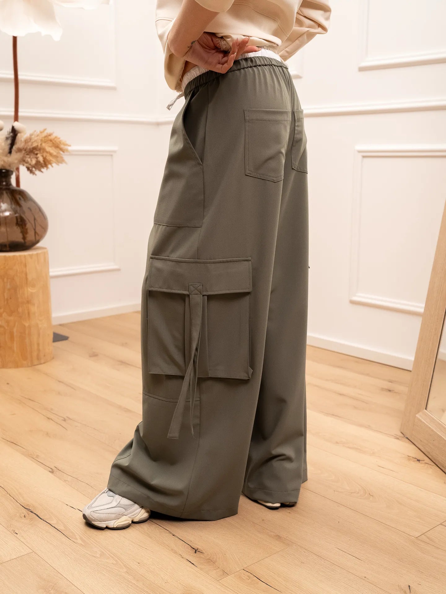 Pantaloni cargo salvia dettaglio boxer burro - Tensione In