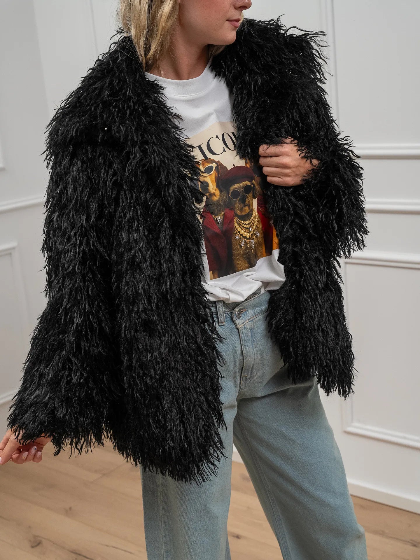 Pelliccia fluffly nera midi - HaveOne