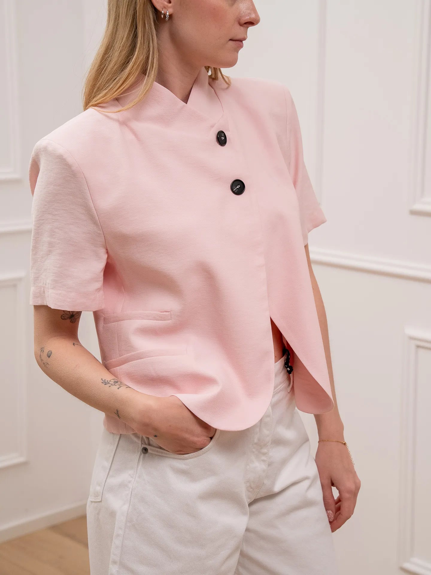 Giacca Iris crop cipria con doppio bottone - HaveOne