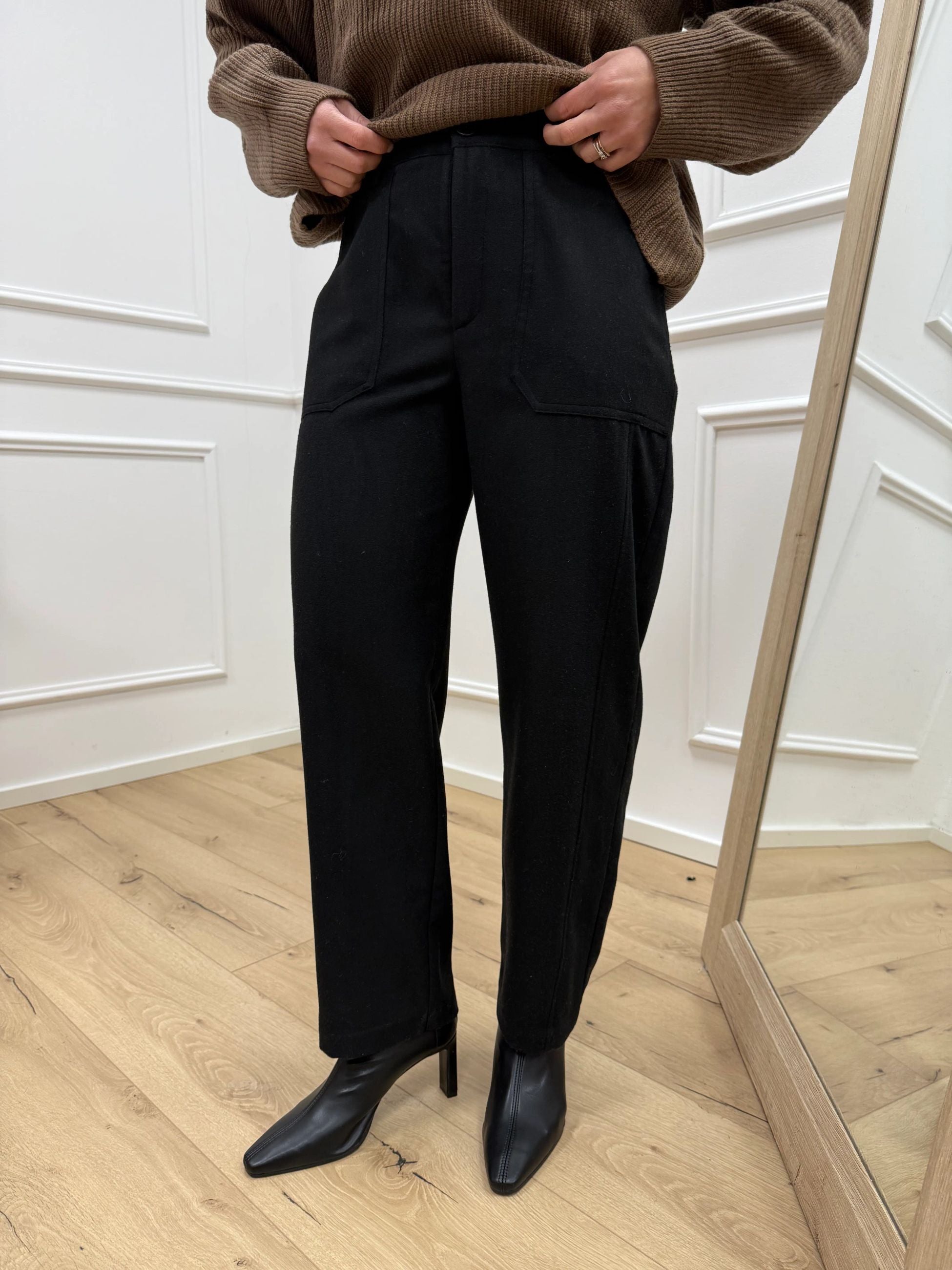 Pantaloni carrot neri misto lana - Vicolo