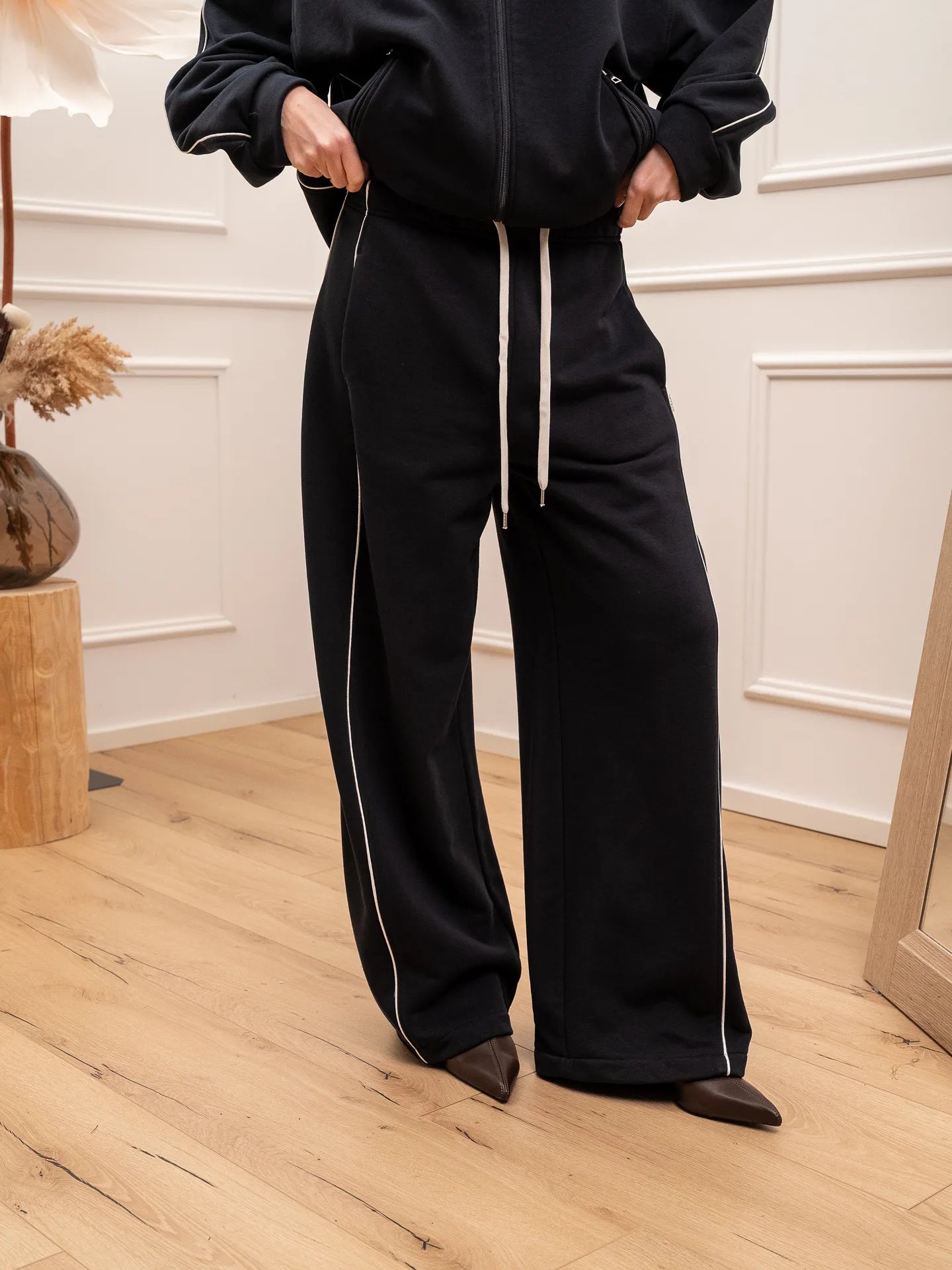 Pantaloni Frankie joggers blu riga bianca - Vicolo