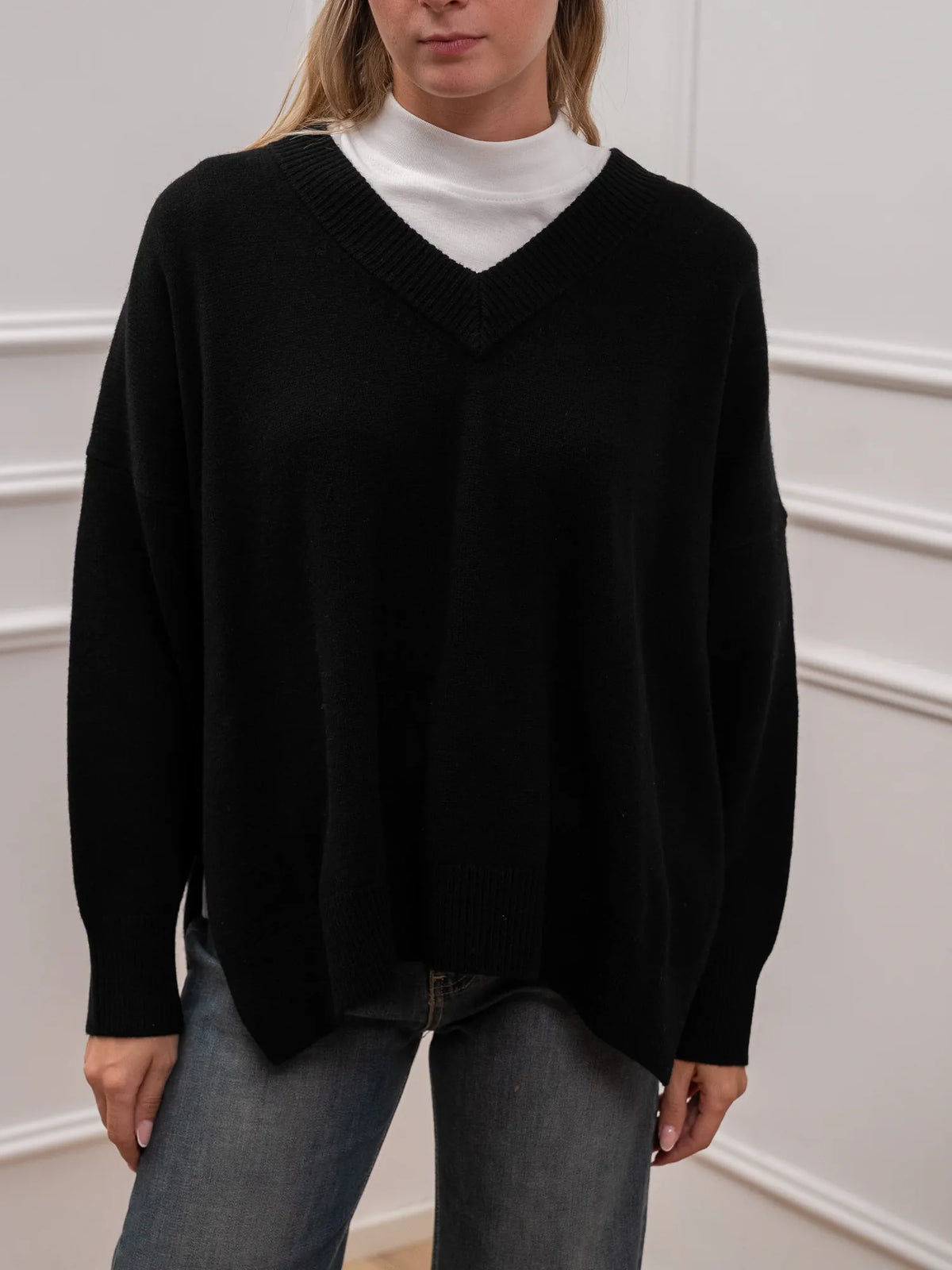 Maglia scollo a v spacchi laterali in 100% lana - Philia Loft