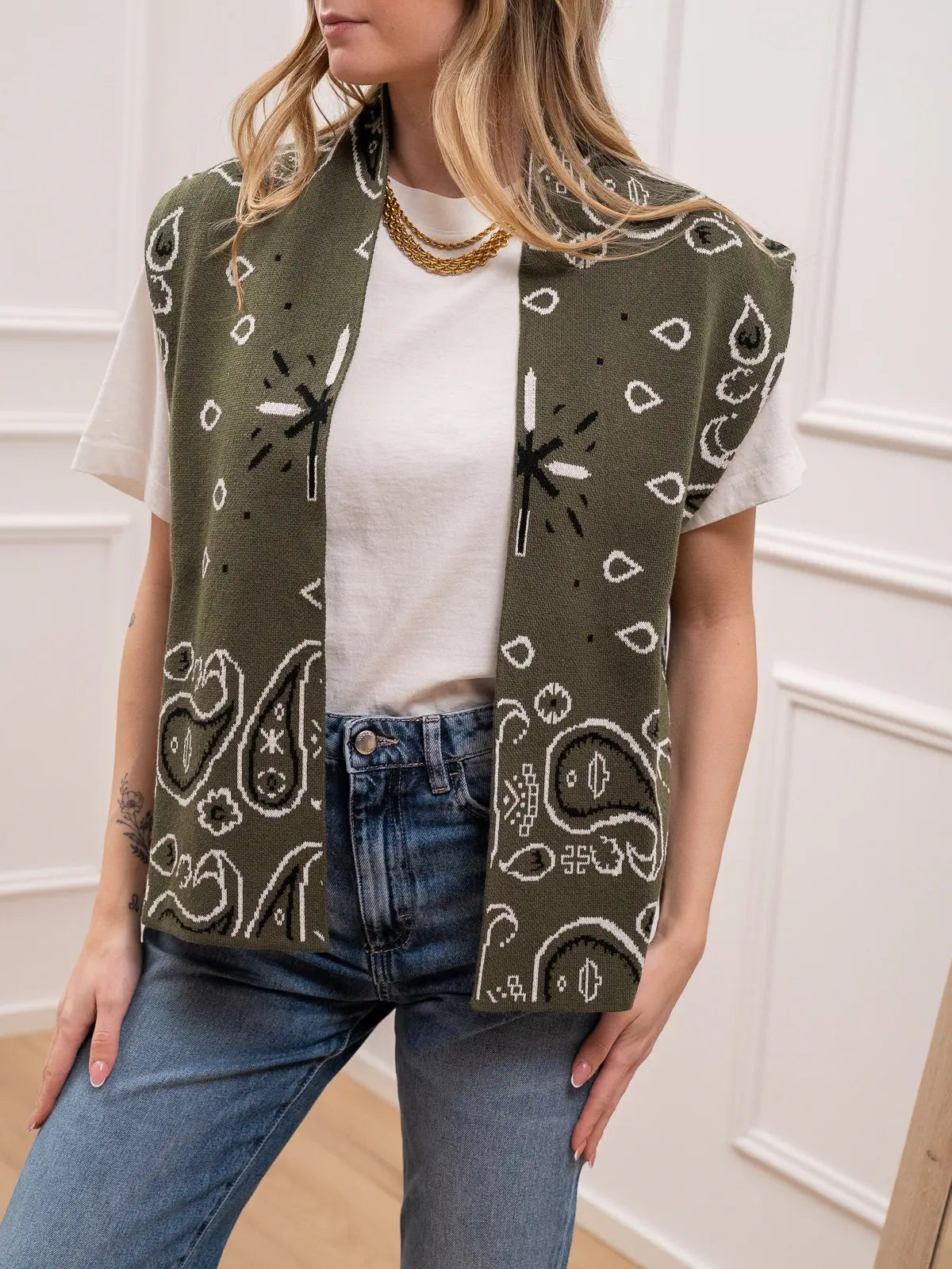 Gilet jacquard kaki con cinturina - Kontatto