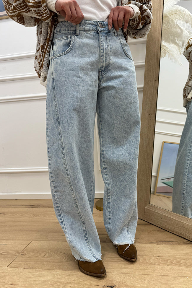 Jeans lavaggio chiaro effetto marmo taglio vivo - HaveOne