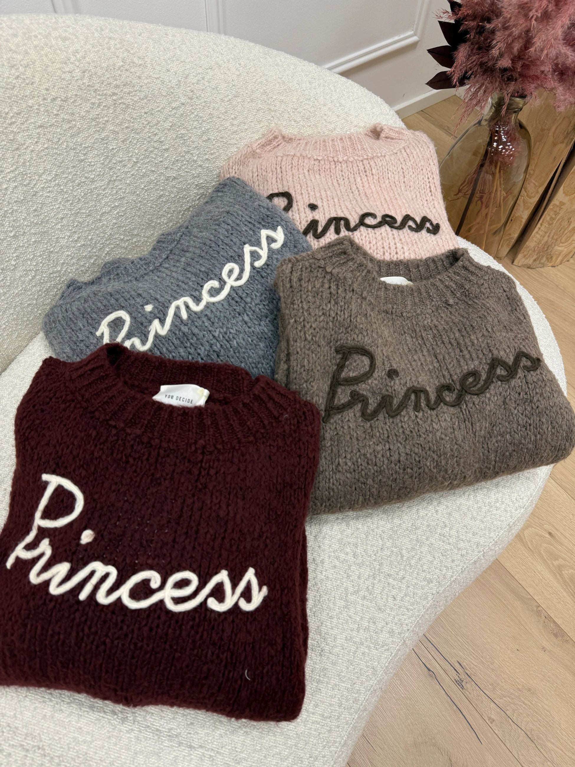 Maglia grigia ricamo "Princess" - You Decide