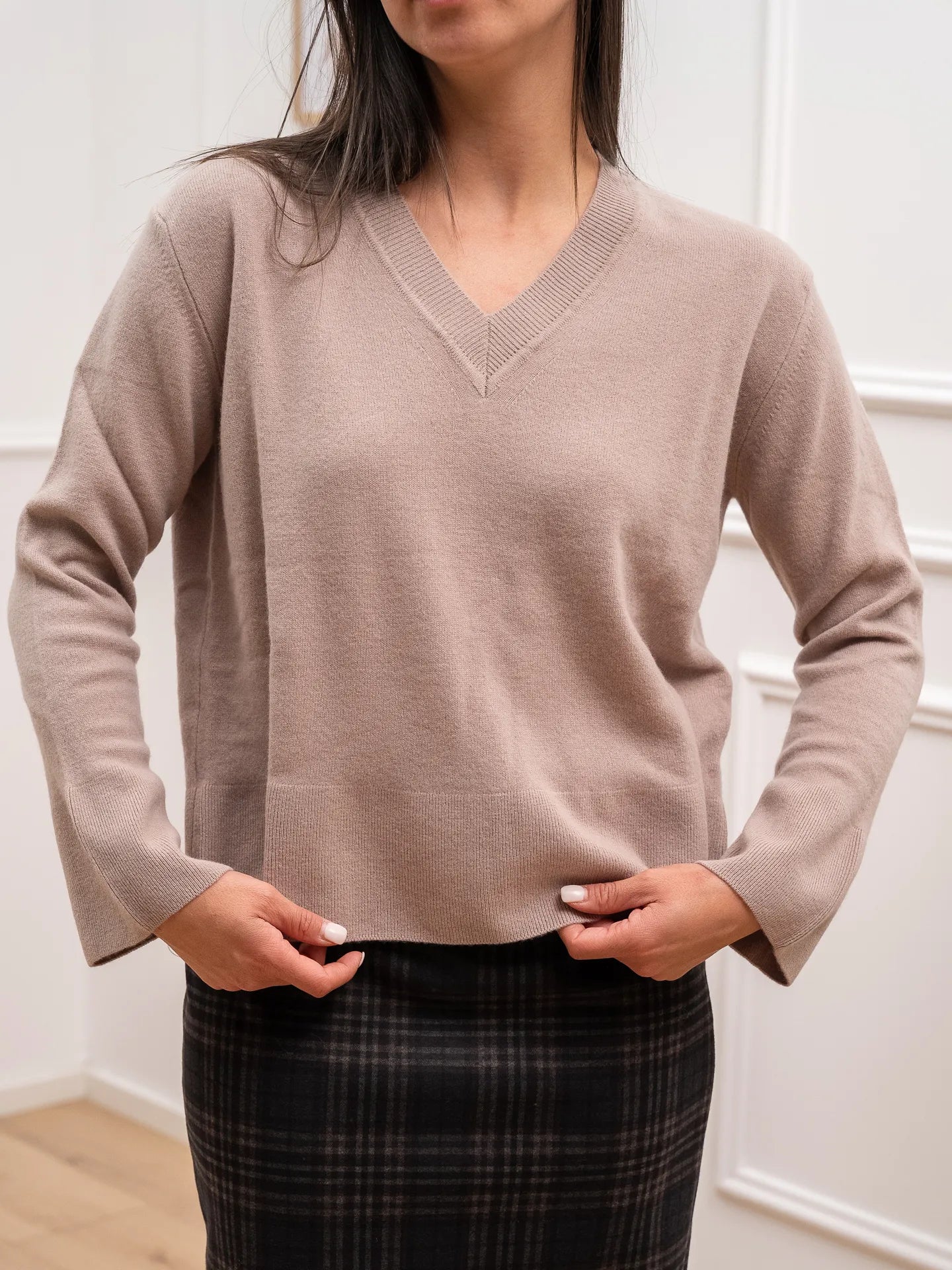 Maglia scollo a v beige 100% lana - HaveOne