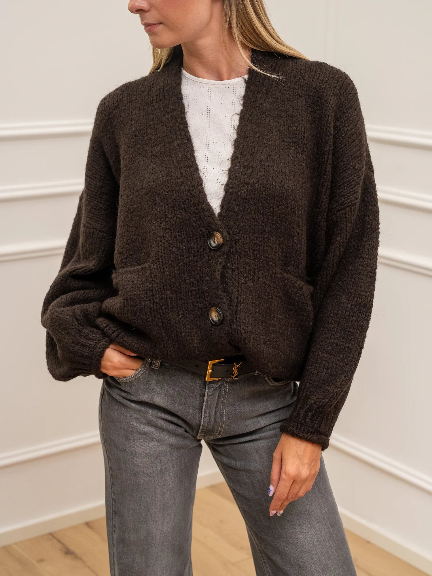 Cardigan tre bottoni moro con tasche - HaveOne