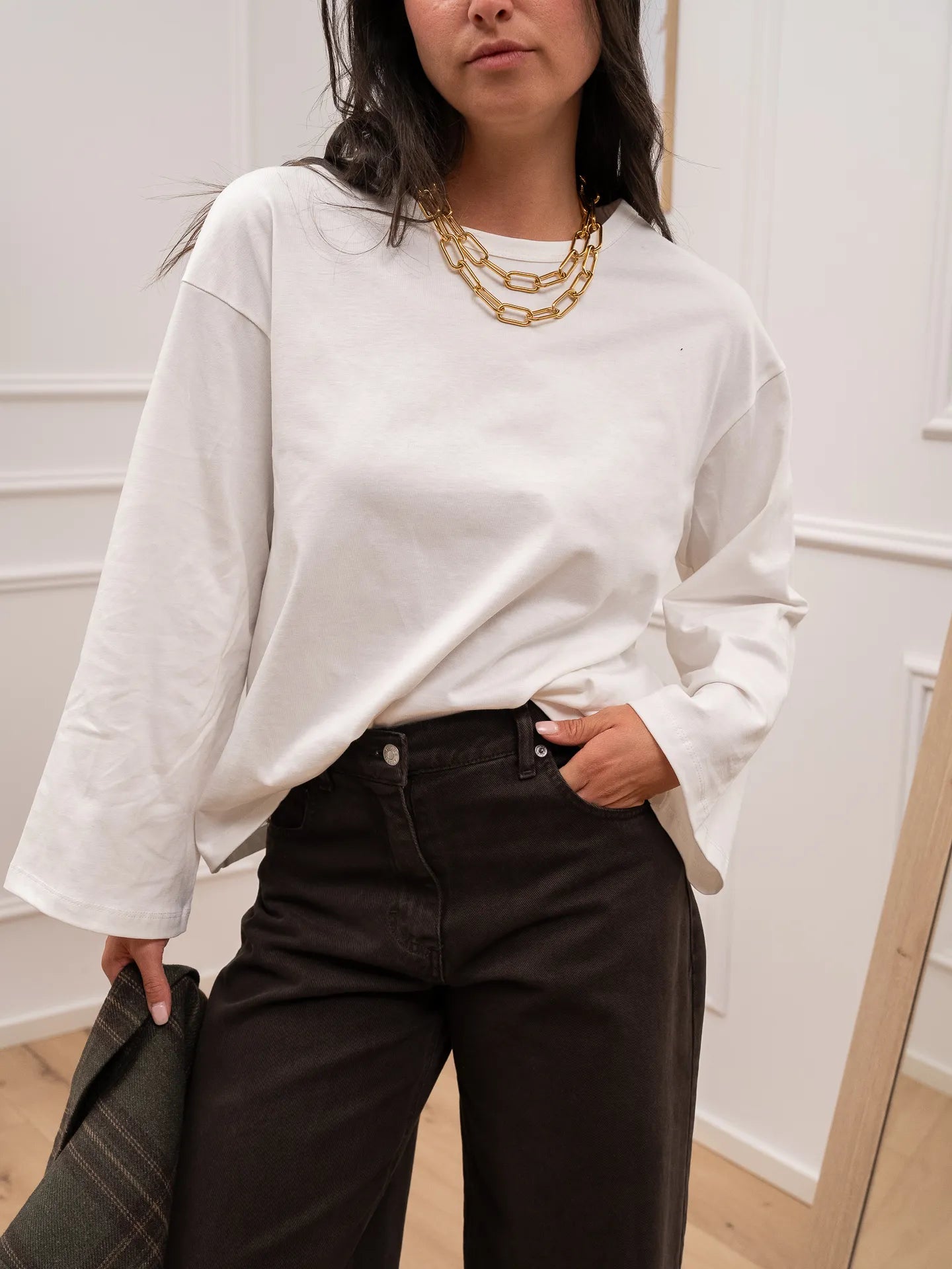 T-shirt scatoletta bianca manica lunga scampanata - Vicolo