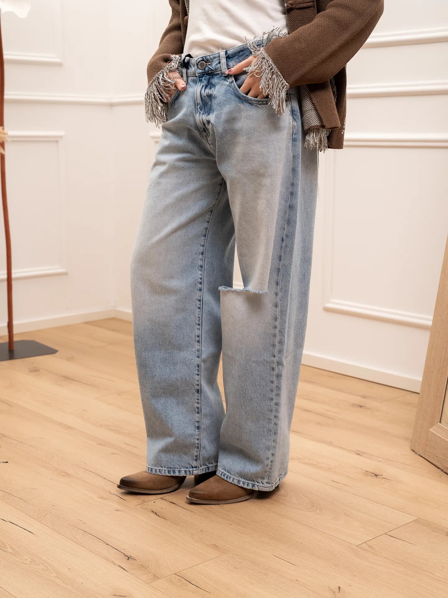 Jeans Bea sky taglio vivo sul ginocchio - Icon Denim