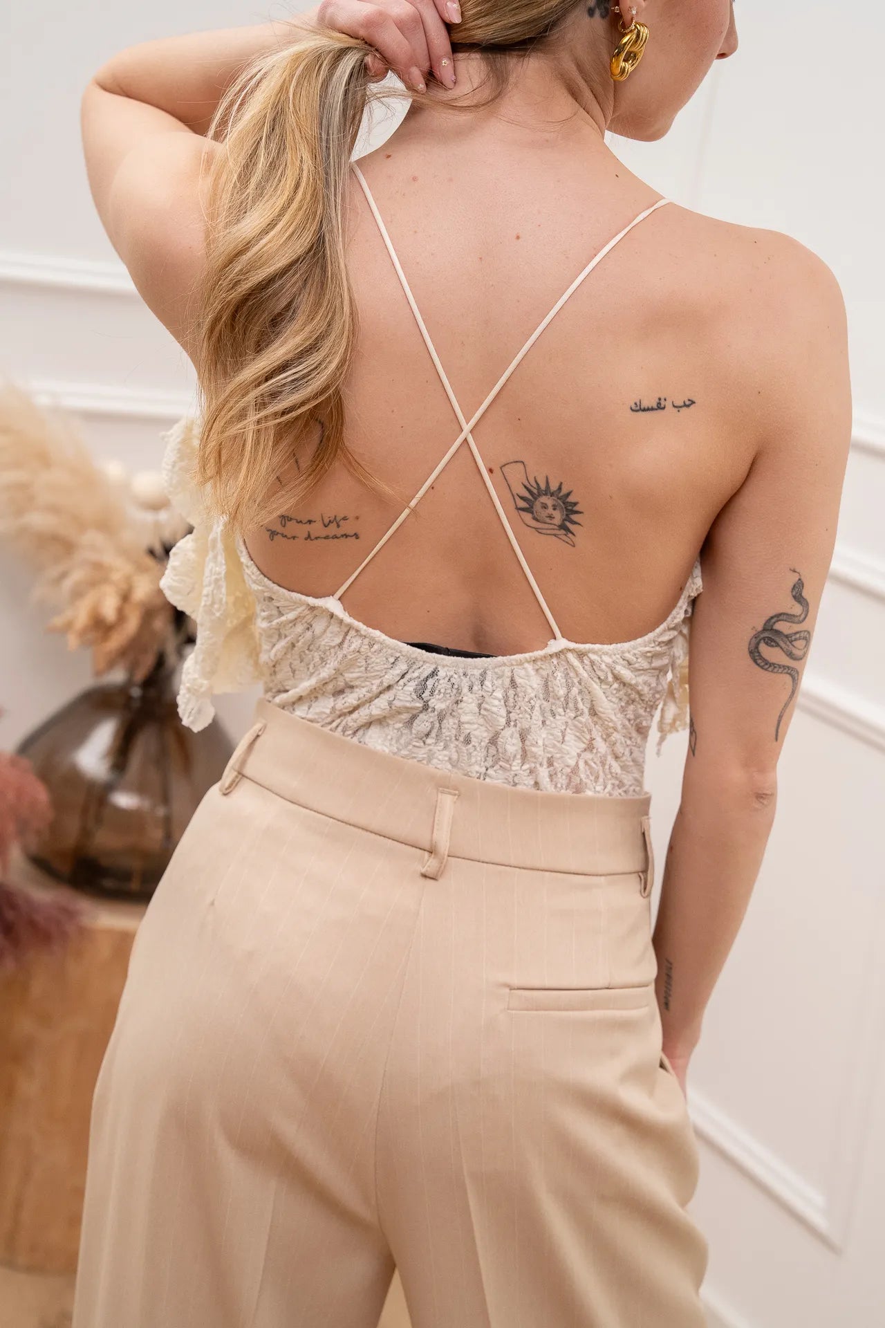 Body in pizzo burro scollo con gala - HaveOne