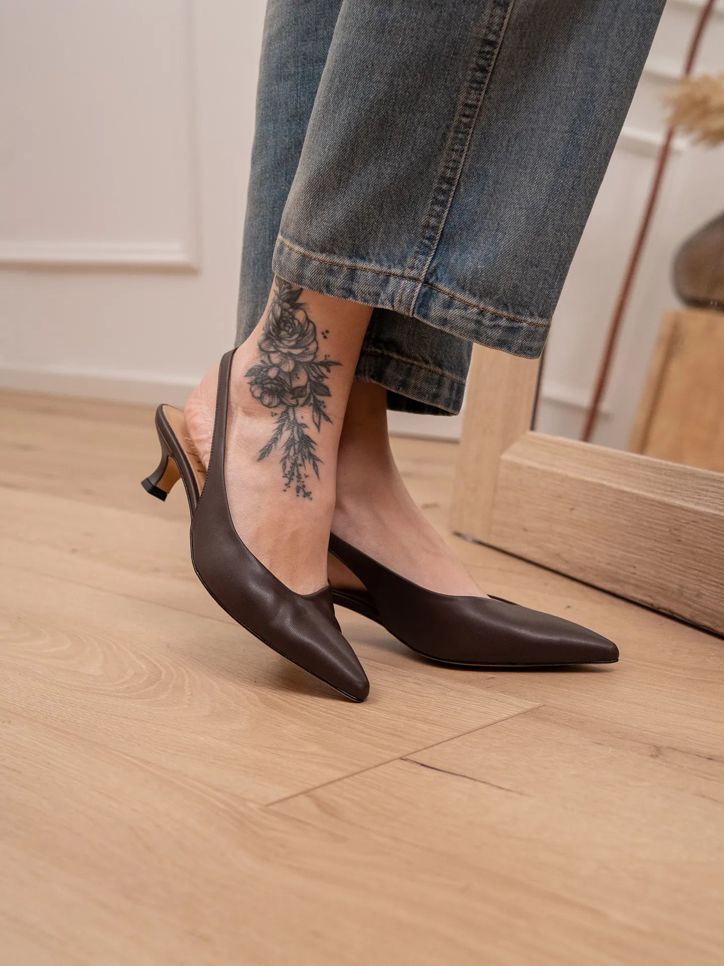 Décolleté slingback moro scollo asimmetrico  - Ovyè