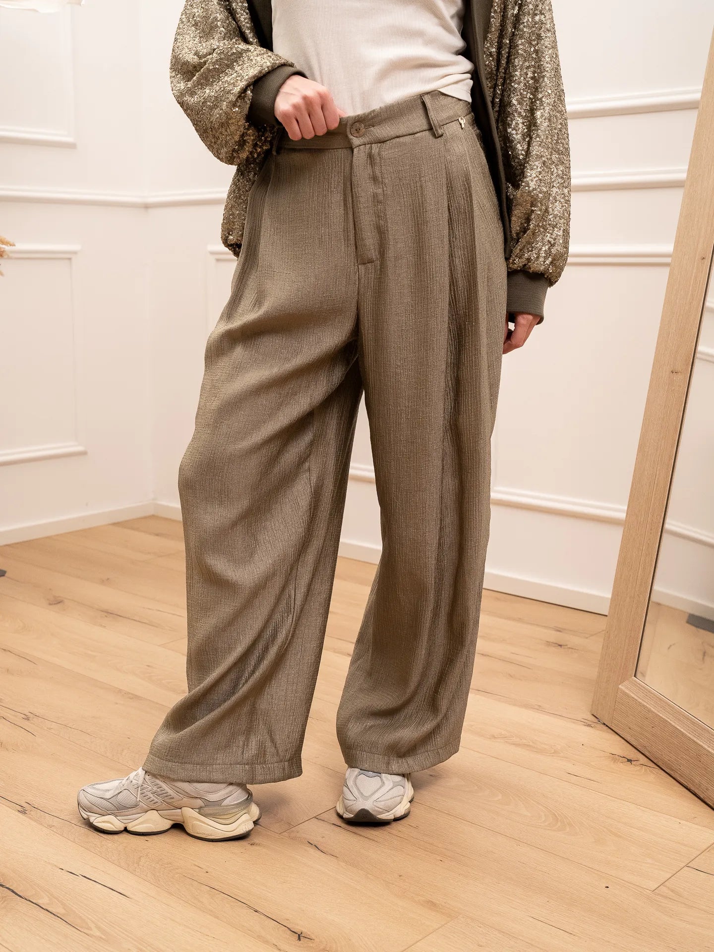 Pantaloni salvia in viscosa goffrata - Philia Loft