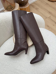 Stivali a tubo in pelle opaca moro con tacco - Ovyè