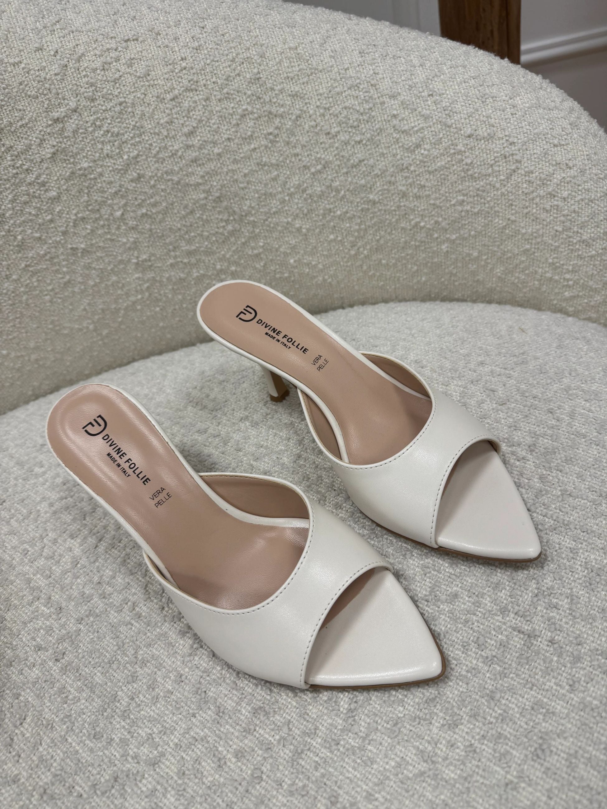 Décolleté sabot “Luna” in ecopelle burro - Divine Follie