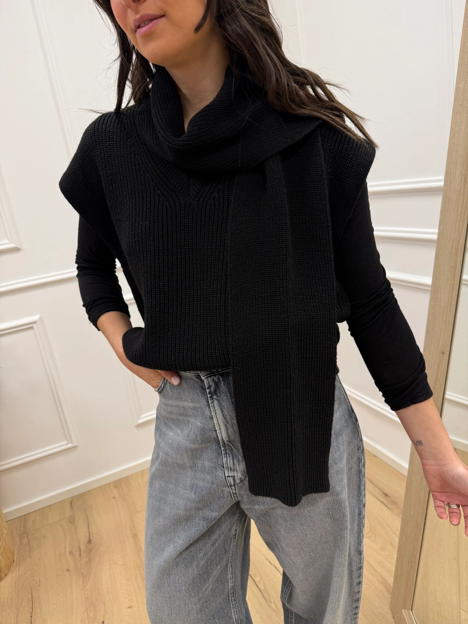 Gilet con sciarpa nero - HaveOne