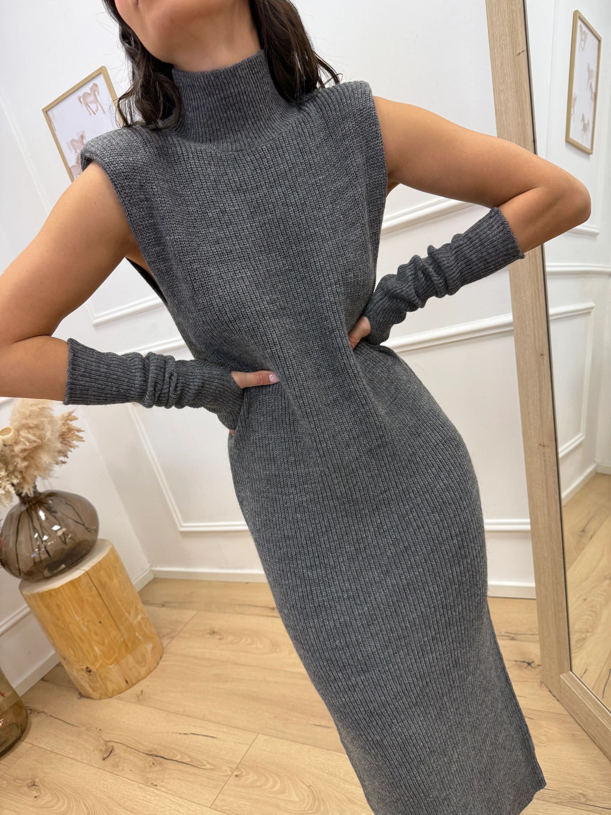 Vestito grigio a coste con manicotti - Kontatto