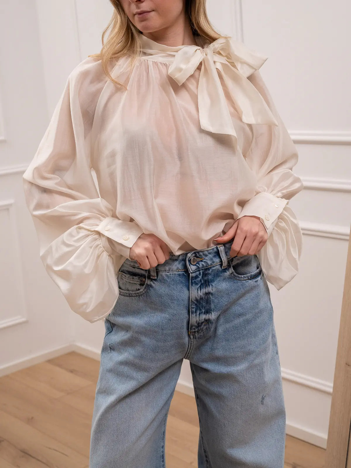 Camicia crema in lyocell con fiocco - Vicolo