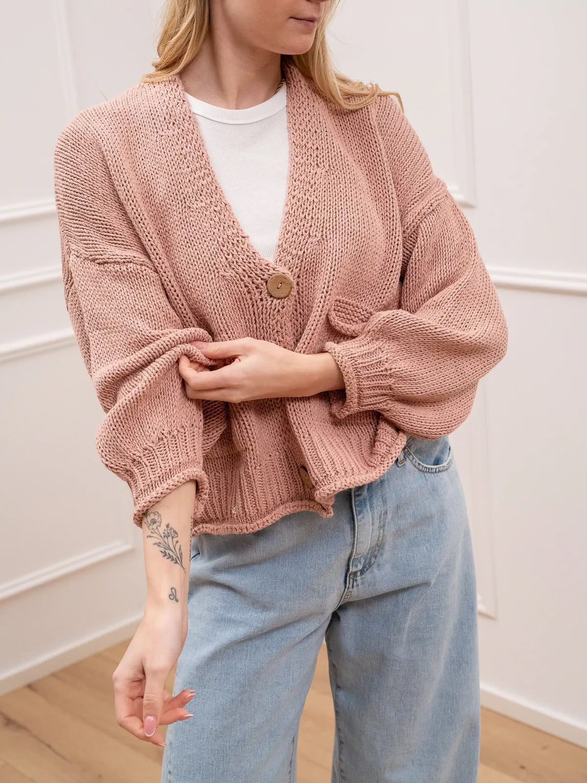 Cardigan bottoni rosa bordi con ricciolo - HaveOne