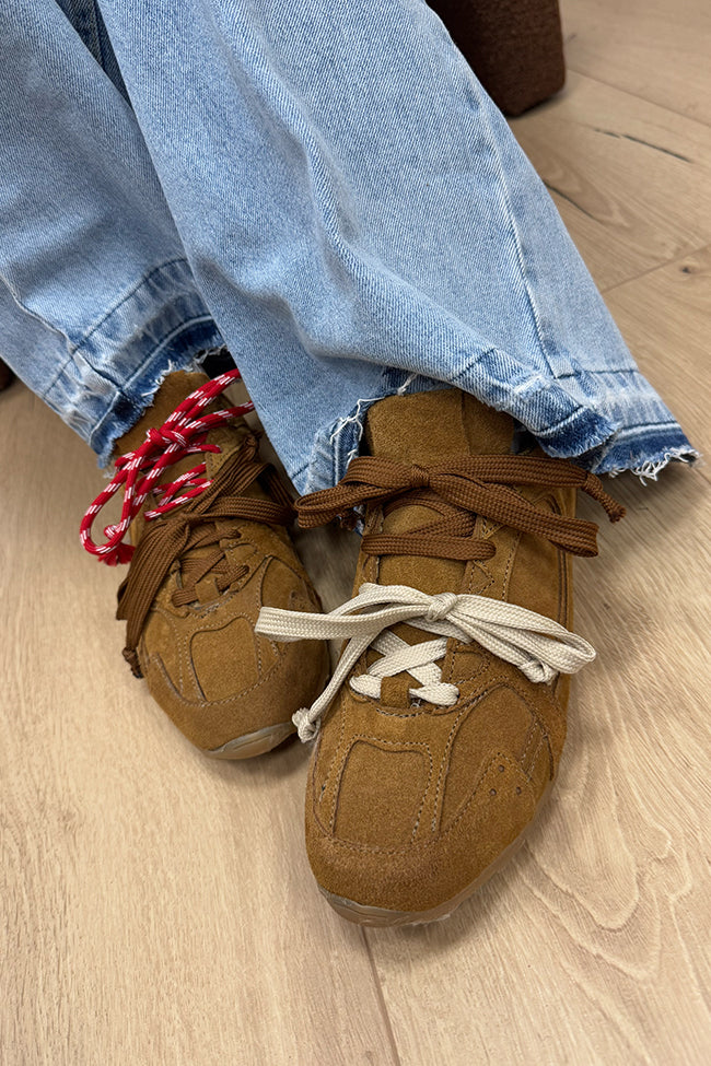 Sneakers cuoio con lacci bicolore - Divine Follie