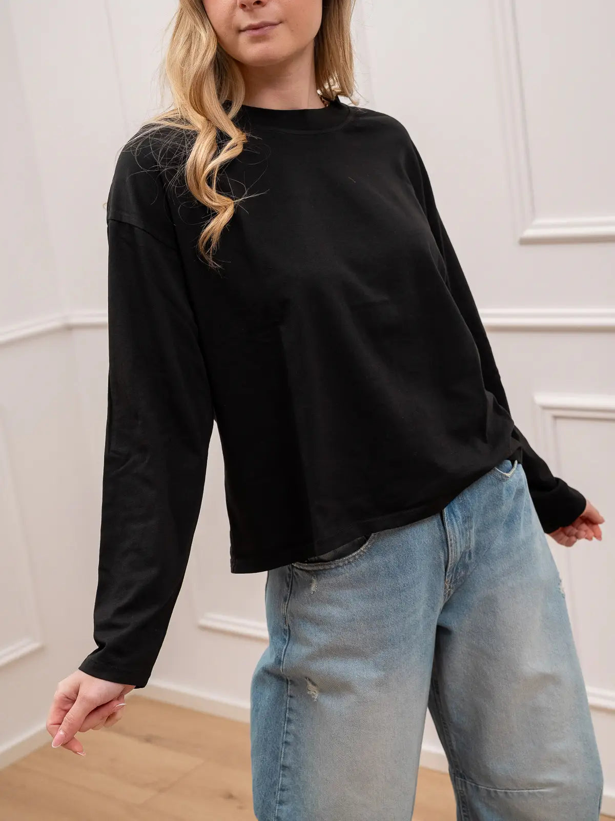 T shirt nera girocollo a manica lunga - HaveOne