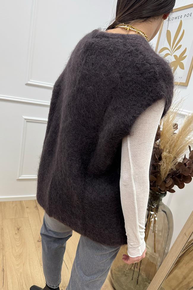 Tensione In - Gilet mohair cioccolato con bottoni gioiello