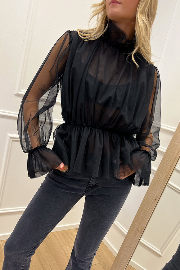 Vicolo - Blusa nera in organza con collo arricciato