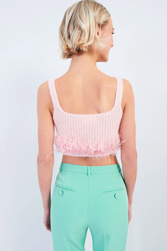 Vicolo - Pink ribbed crop top with feathers