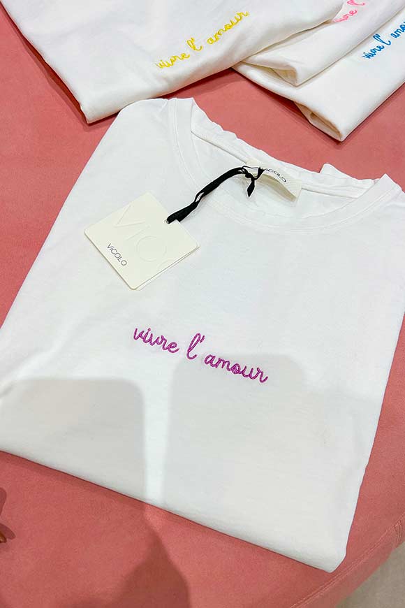 Vicolo - T shirt Bianca ricamo lilla "Vivre l'amour"